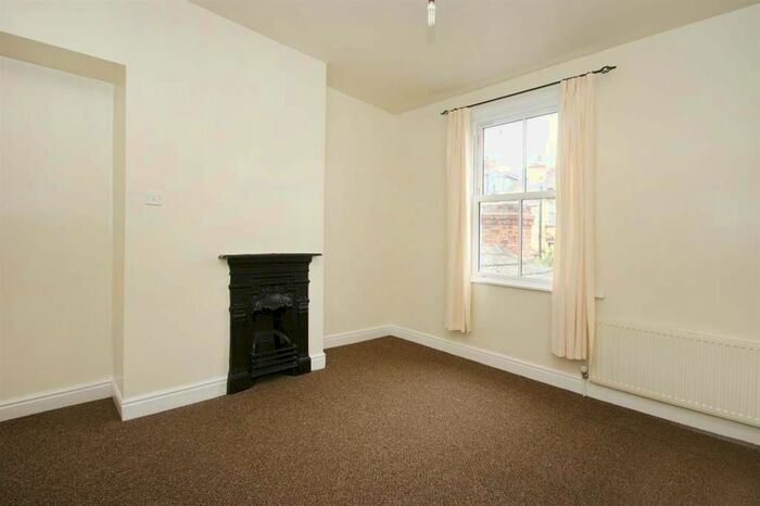 2 Bedroom Terraced House To Rent In Curzon Terrace, York, YO23