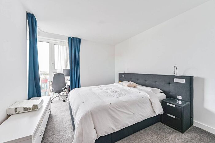 1 Bedroom Flat To Rent In Brigadier Walk, Woolwich Riverside, London, SE18