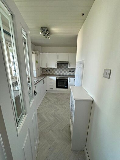 3 Bedroom Flat To Rent In West Buchanan Place, Paisley, PA1