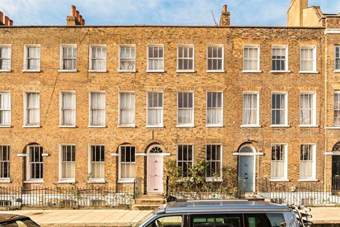 4 Bedroom Terraced House To Rent In Surrey Square, Walworth, SE17