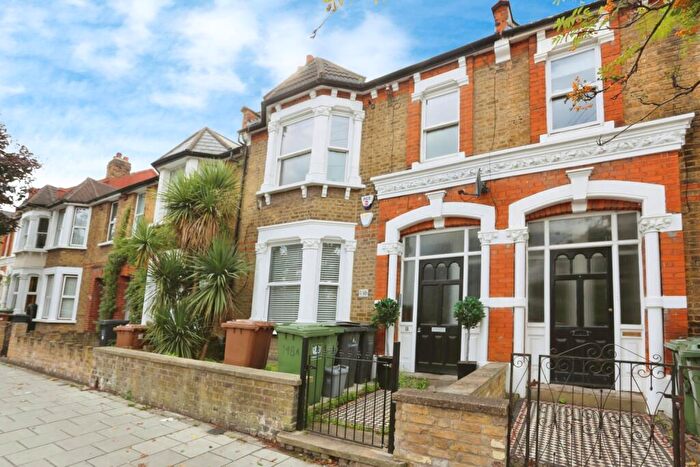 2 Bedroom Flat To Rent In Manor Lane Lee, SE12