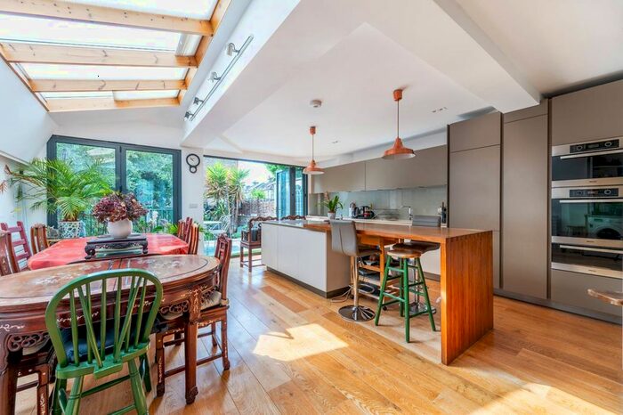 6 Bedroom Terraced House To Rent In Dalgarno Gardens, North Kensington, London, W10