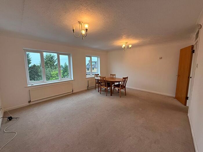 2 Bedroom Flat To Rent In Cornwall Road, Uxbridge, UB8