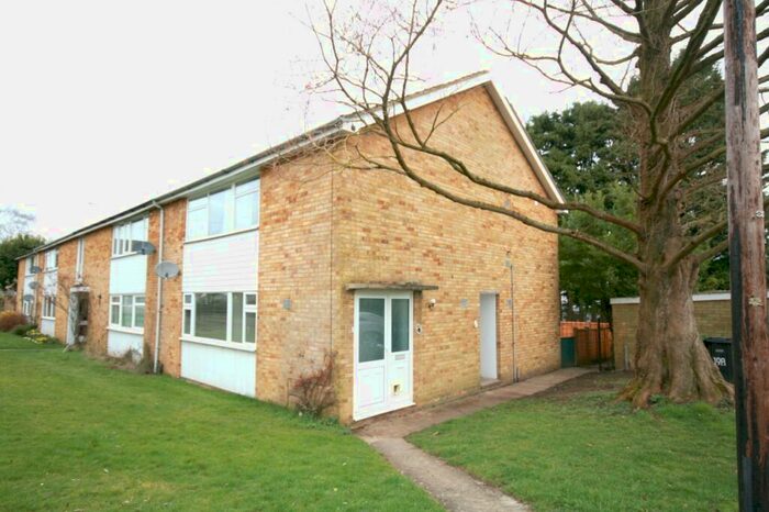 2 Bedroom Apartment To Rent In Farm Close Road Wheatley Oxford, OX33