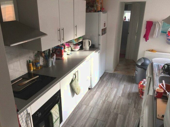 4 Bedroom Terraced House To Rent In Blenheim Road, Reading, RG1