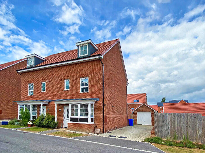 4 Bedroom Semi-Detached House To Rent In Dempsey Road, Wellesley, GU11