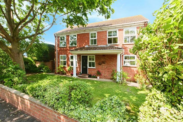 4 Bedroom Detached House For Sale In Back Lane, Wigginton, York, YO32