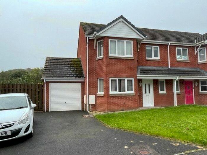 3 Bedroom Semi-Detached House To Rent In Ithon View, Tremont Park, Llandrindod Wells, Powys, LD1