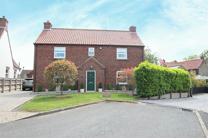 5 Bedroom Detached House For Sale In St. Margarets Close, Huttoft, Alford, LN13