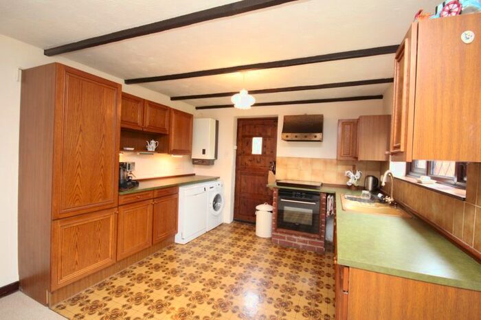 2 Bedroom Semi-Detached House For Sale In Lower Green, Leigh, Tonbridge, TN11