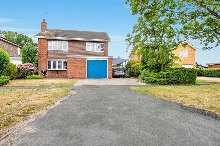 4 Bedroom Detached House For Sale In Charles Avenue, Scotter, DN21