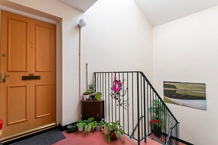 2 Bedroom Flat For Sale In Bavelaw Road, Balerno, EH14