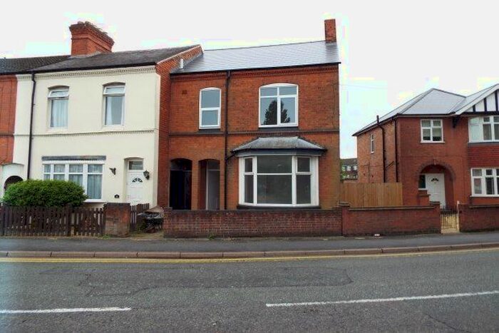 3 Bedroom Semi-Detached House To Rent In Aylestone Lane, Wigston, LE18