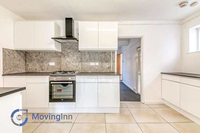 2 Bedroom End Of Terrace House To Rent In Bruton Road, Morden, SM4