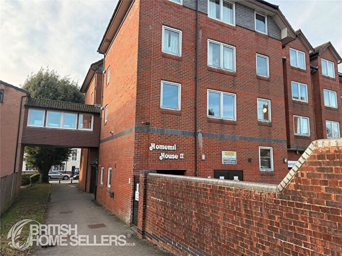 1 Bedroom Flat For Sale In Station Road, New Milton, Hampshire, BH25