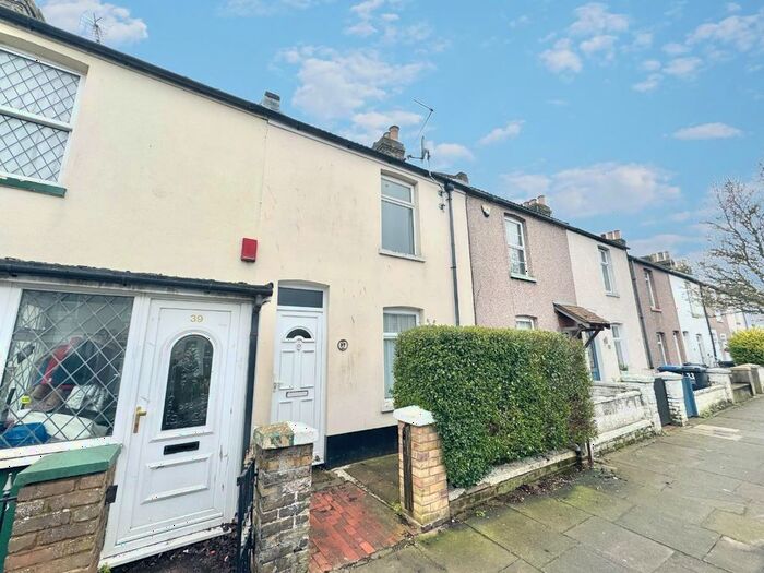 2 Bedroom Terraced House To Rent In Byron Avenue, Margate, CT9