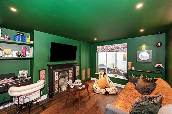 1 Bedroom Flat For Sale In Farm Road, Hove, BN3