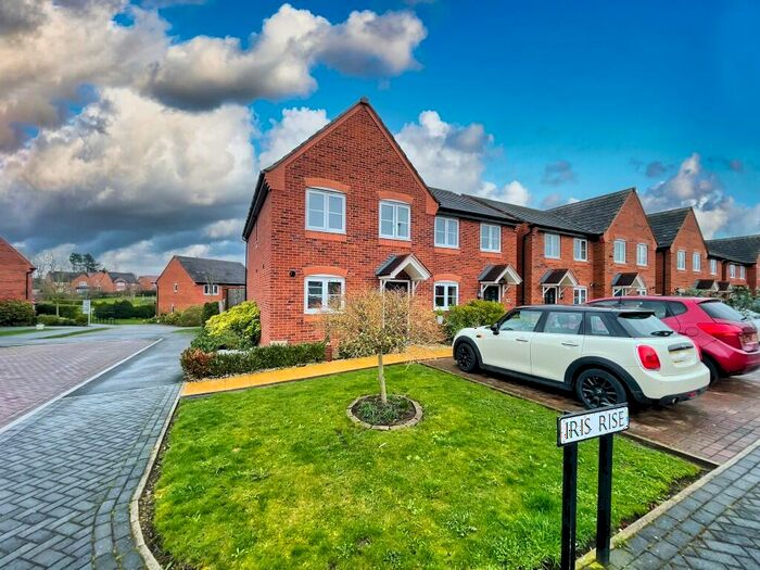 3 Bedroom Semi-Detached House For Sale In Iris Rise, Cuddington, Cheshire, CW8