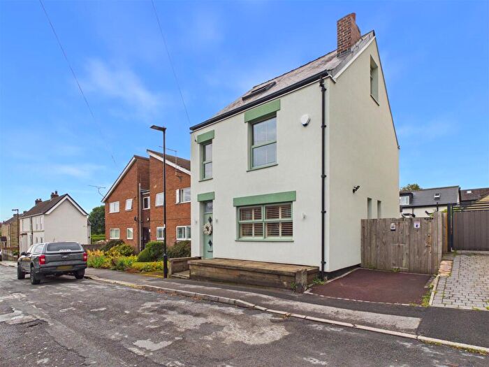 4 Bedroom Detached House For Sale In Harvey Clough Road, Sheffield, S8