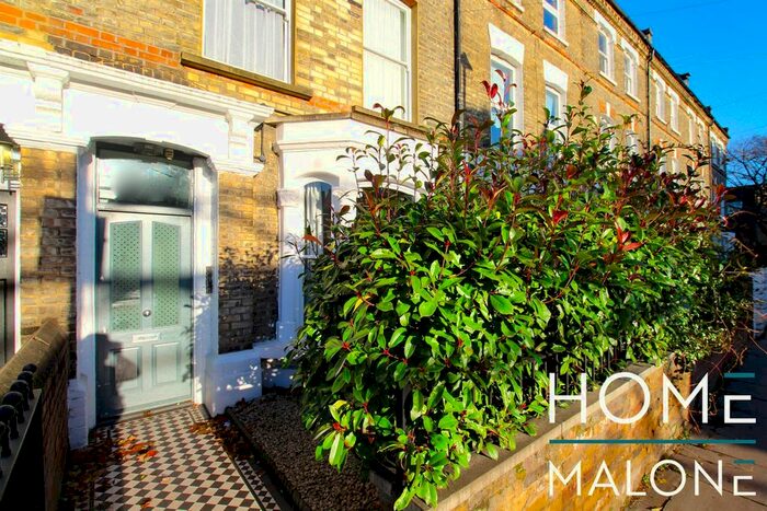 2 Bedroom Flat To Rent In Gillespie Road, N5