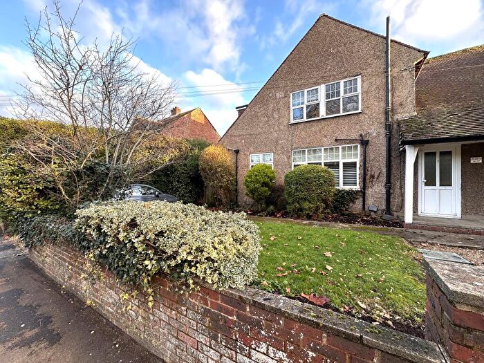 1 Bedroom Flat For Sale In Woking, GU22