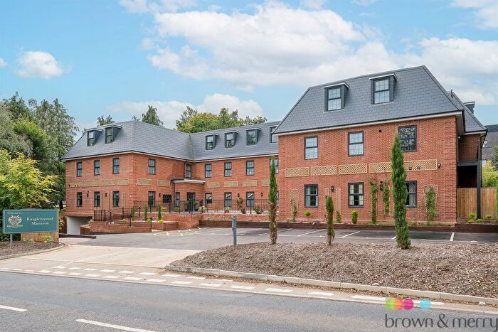 2 Bedroom Flat For Sale In Knightswood Mansion, Berkhamsted, HP4