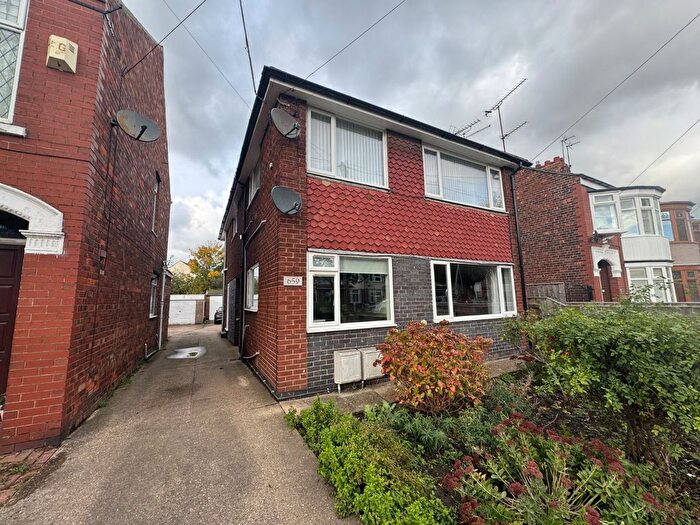 2 Bedroom Flat To Rent In James Reckitt Avenue, Garden Village, Hull, East Yorkshire, HU8