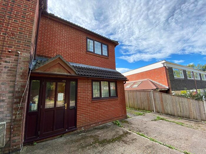 Studio To Rent In Redhill, SO16