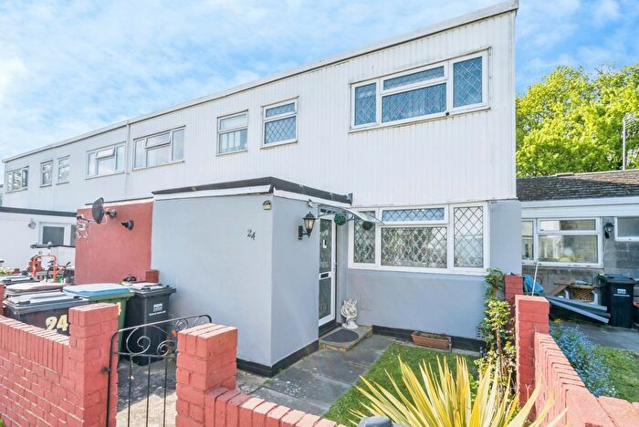 3 Bedroom End Terrace House For Sale In Sycamore Road, Bognor Regis, West Sussex, PO22