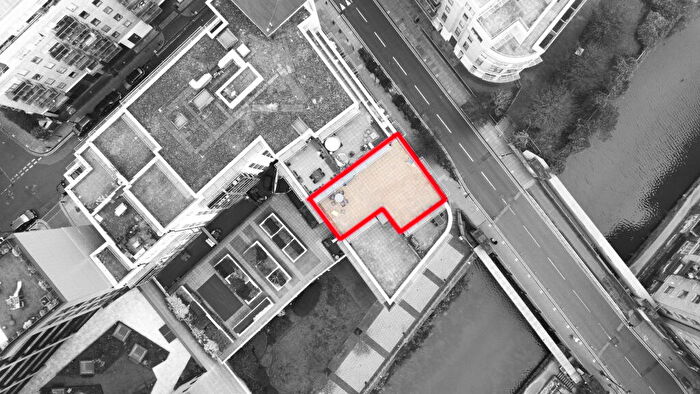 3 Bedroom Apartment For Sale In Caspian Wharf, E3