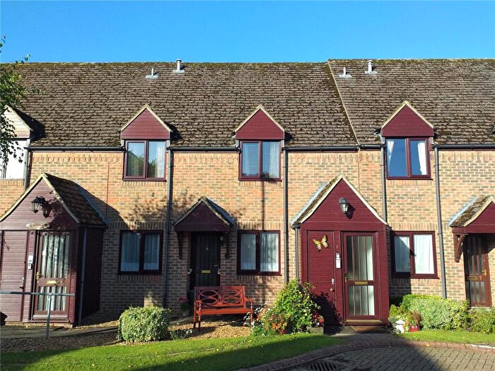 2 Bedroom Apartment For Sale In Medway House, Oundle, PE8