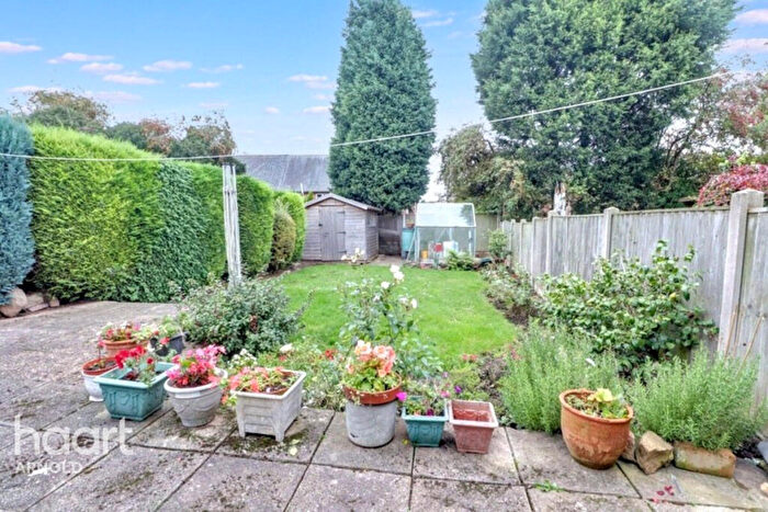 2 Bedroom Semi-Detached House For Sale In Ravenswood Road, Nottingham, NG5