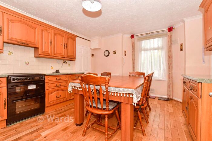 4 Bedroom End Of Terrace House For Sale In Eric Road, Dover, Kent, CT17