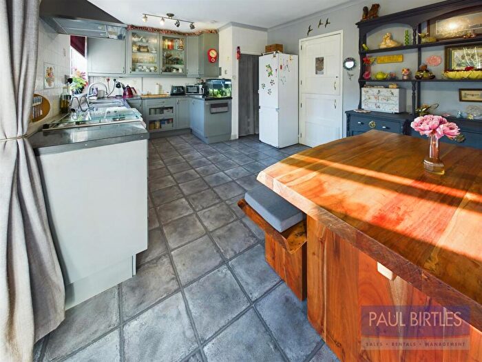 3 Bedroom Detached House For Sale In Woodsend Road South, Flixton, Trafford, M41