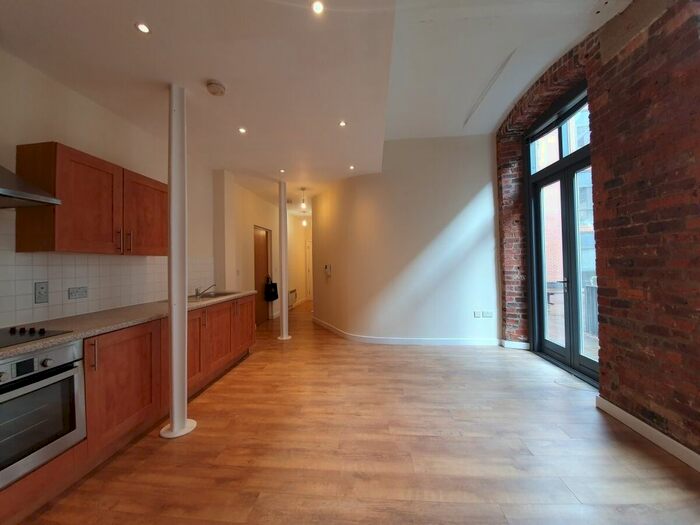 2 Bedroom Flat To Rent In East Street, Leeds, LS9
