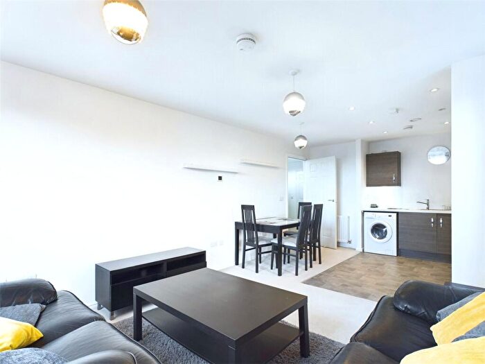 2 Bedroom Apartment To Rent In Arneil Drive, Crewe Toll, Edinburgh, EH5