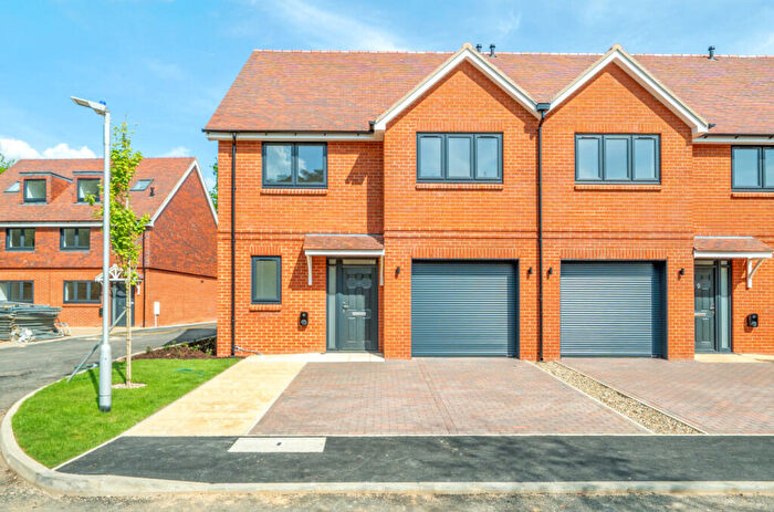 4 Bedroom Semi-Detached House For Sale In Hind Gardens, Hindhead, GU26
