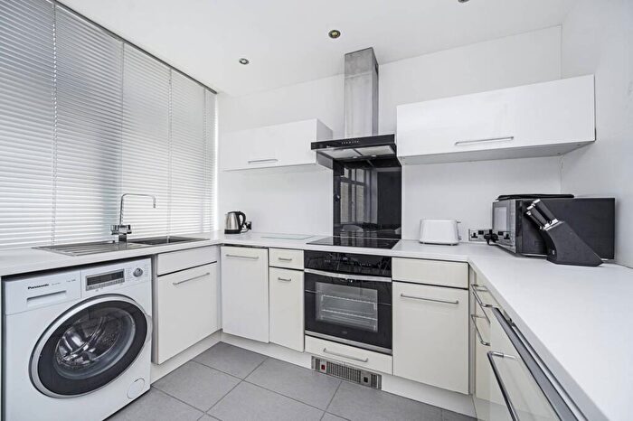 1 Bedroom Flat To Rent In Bishopsgate, Bishopsgate, London, EC2M