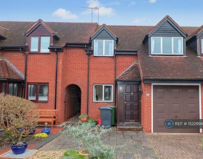 3 Bedroom Terraced House To Rent In Harger Court, Kenilworth, CV8