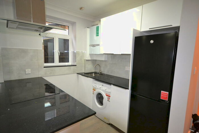 2 Bedroom Flat To Rent In Harlesden Road, London, NW10