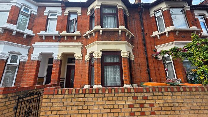 4 Bedroom Terraced House To Rent In Shelley Avenue, London, E12