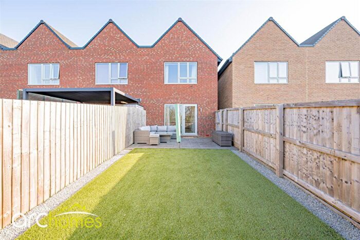 2 Bedroom Semi-Detached House For Sale In Winterbourne Drive, Westhoughton, BL5