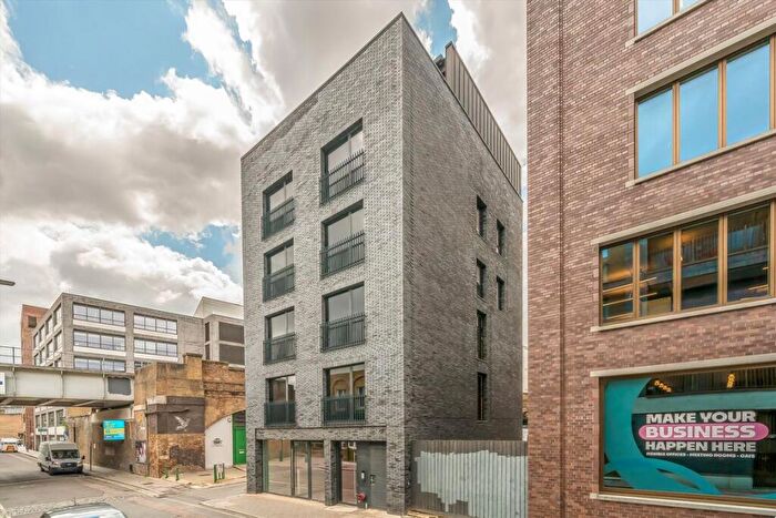 2 Bedroom Flat For Sale In Cremer Street, Hoxton, E2