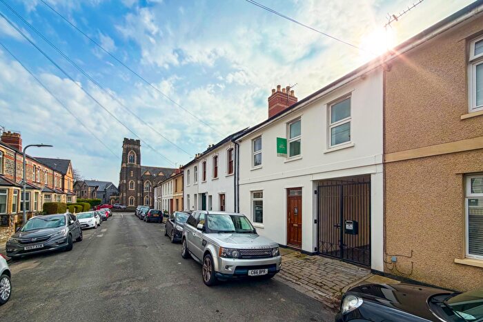 1 Bedroom Coach House For Sale In Salop Street, Penarth, CF64
