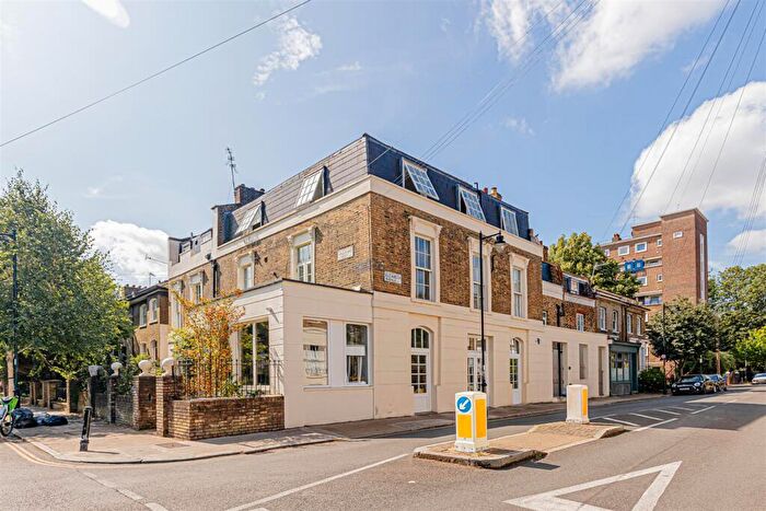 Flat For Sale In Elizabeth Avenue, De Beauvoir, N1