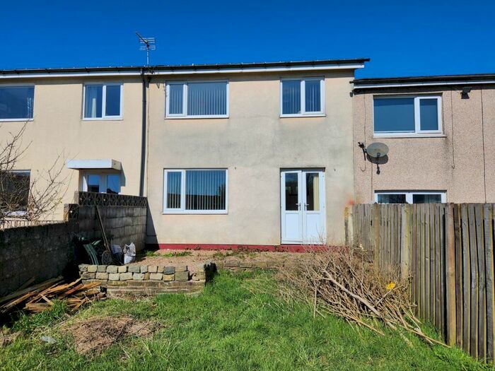 3 Bedroom Terraced House For Sale In Byland, Halifax, HX2