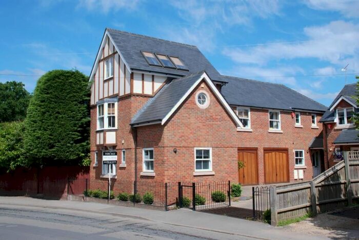 3 Bedroom Terraced House To Rent In Brockenhurst, Hampshire, SO42