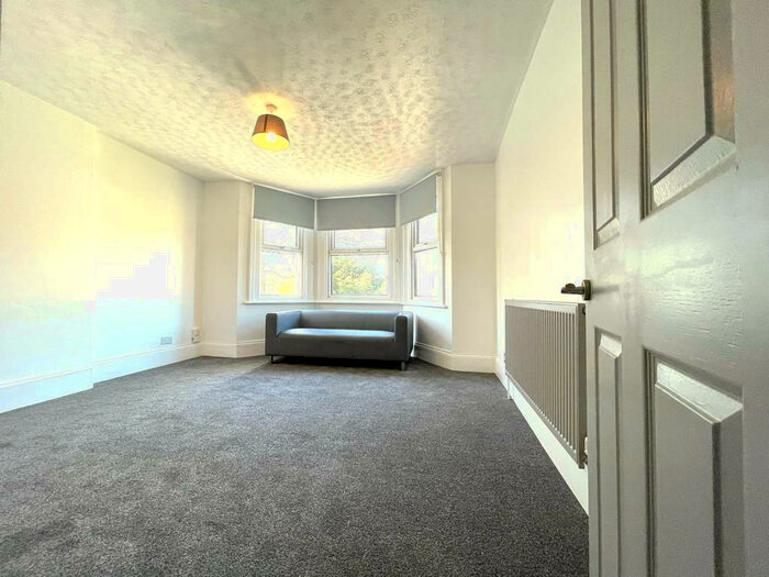 Studio To Rent In Stretton Road, Croydon, Surrey, CR0