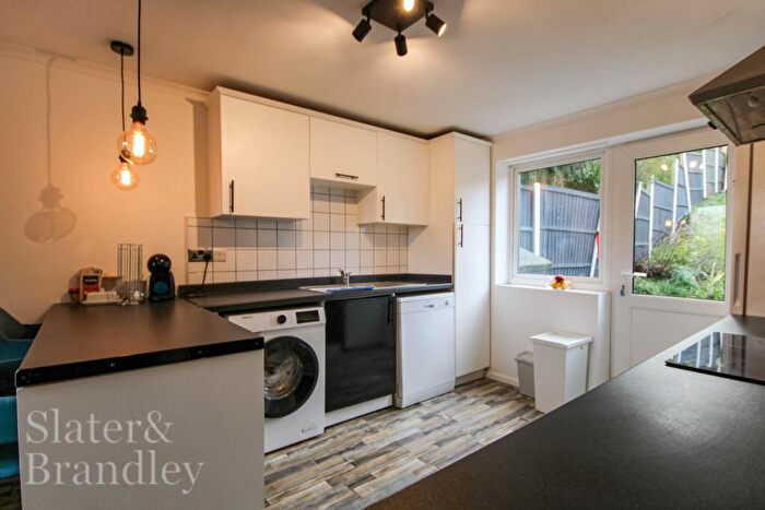 3 Bedroom Terraced House To Rent In Pendle Crescent, Nottingham, NG3
