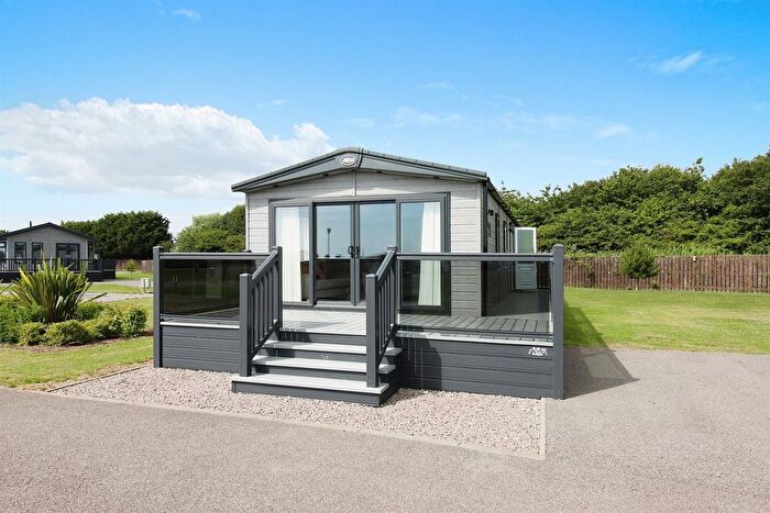 2 Bedroom Lodge For Sale In Walls Lane, Ingoldmells, Skegness, PE25